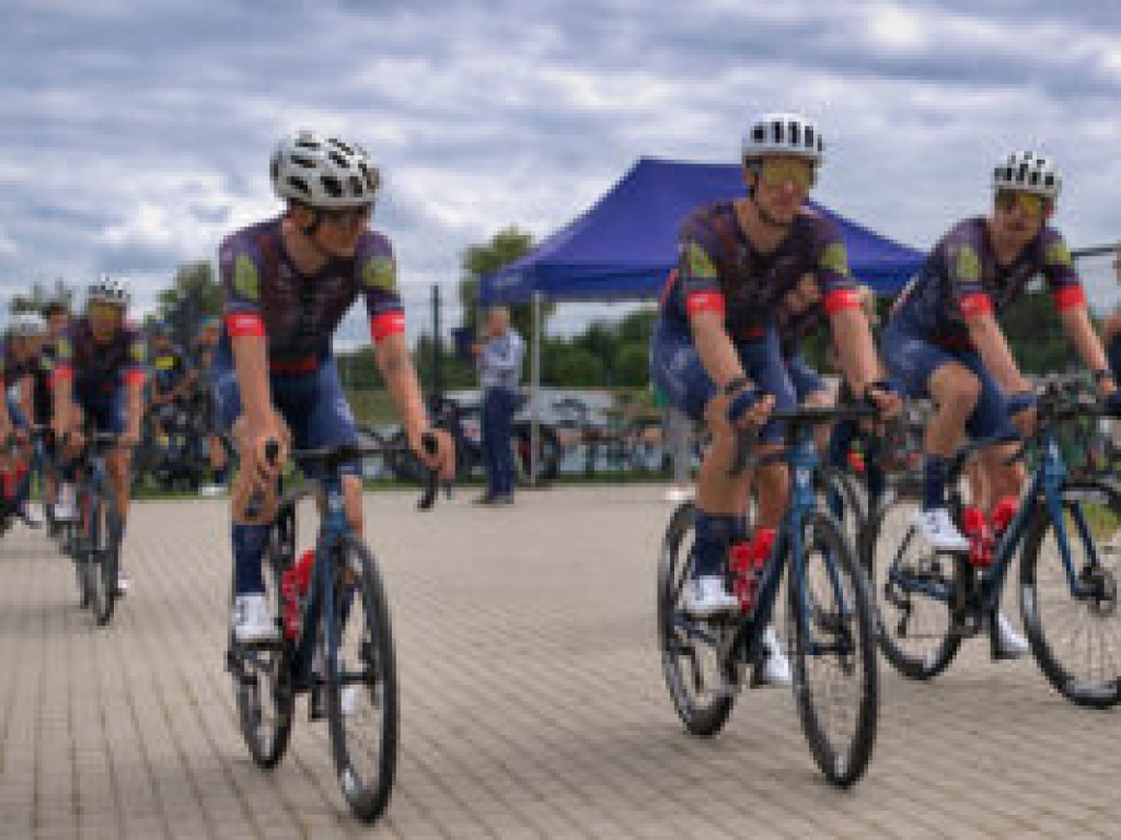 Peleton w obiektywie Jakubowskiego