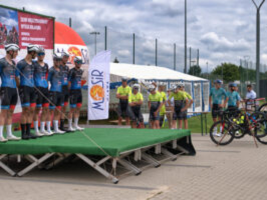 Peleton w obiektywie Jakubowskiego