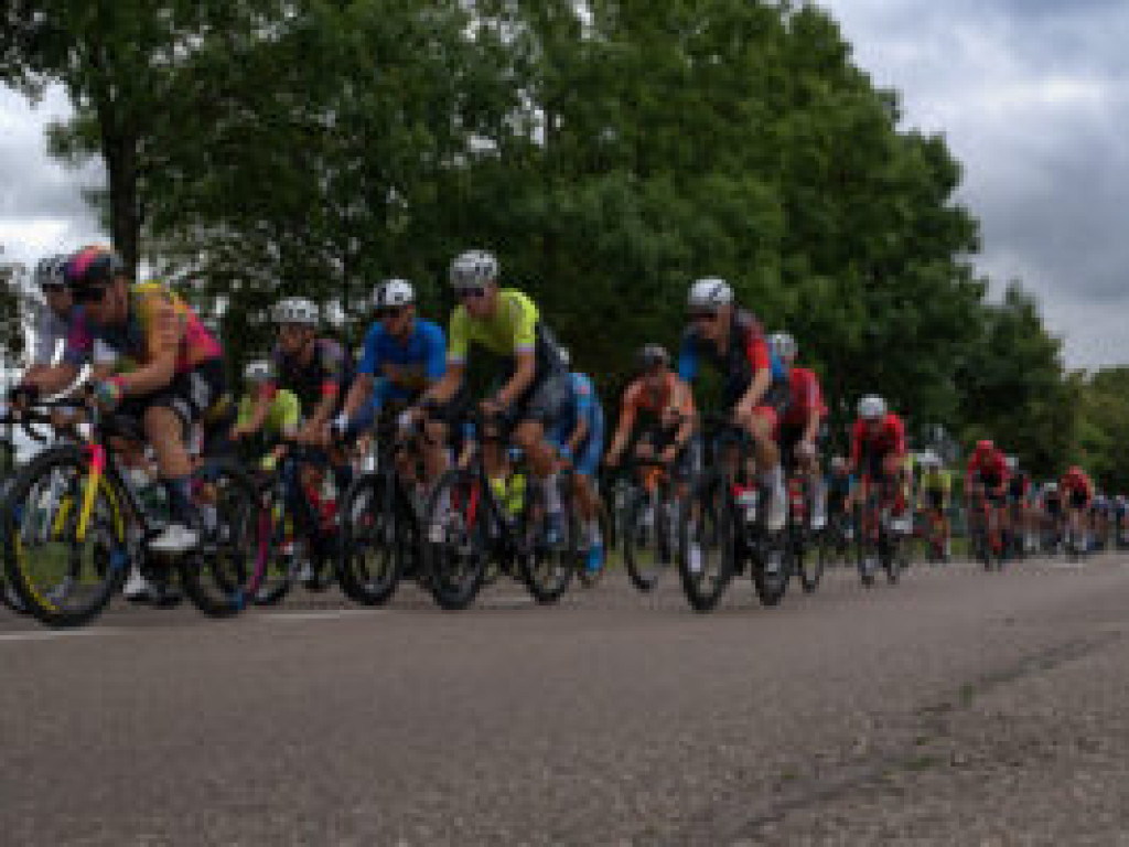 Peleton w obiektywie Jakubowskiego