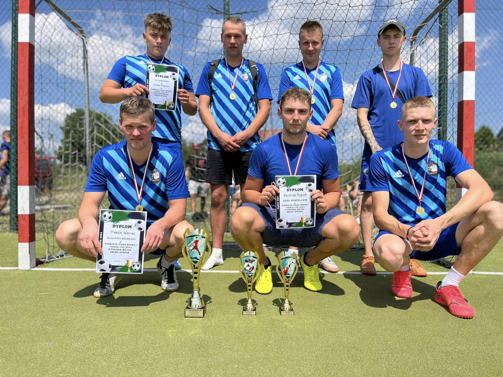 Raz Dąbrowa, raz Albatrosy. Futbolowe granie w Stupsku