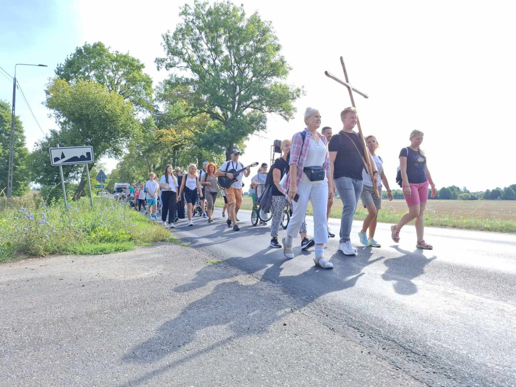 Pielgrzymi z Mławy na trasie 