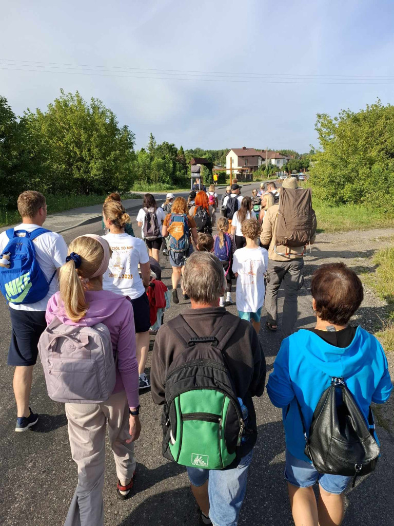 Pielgrzymi z Mławy na trasie 