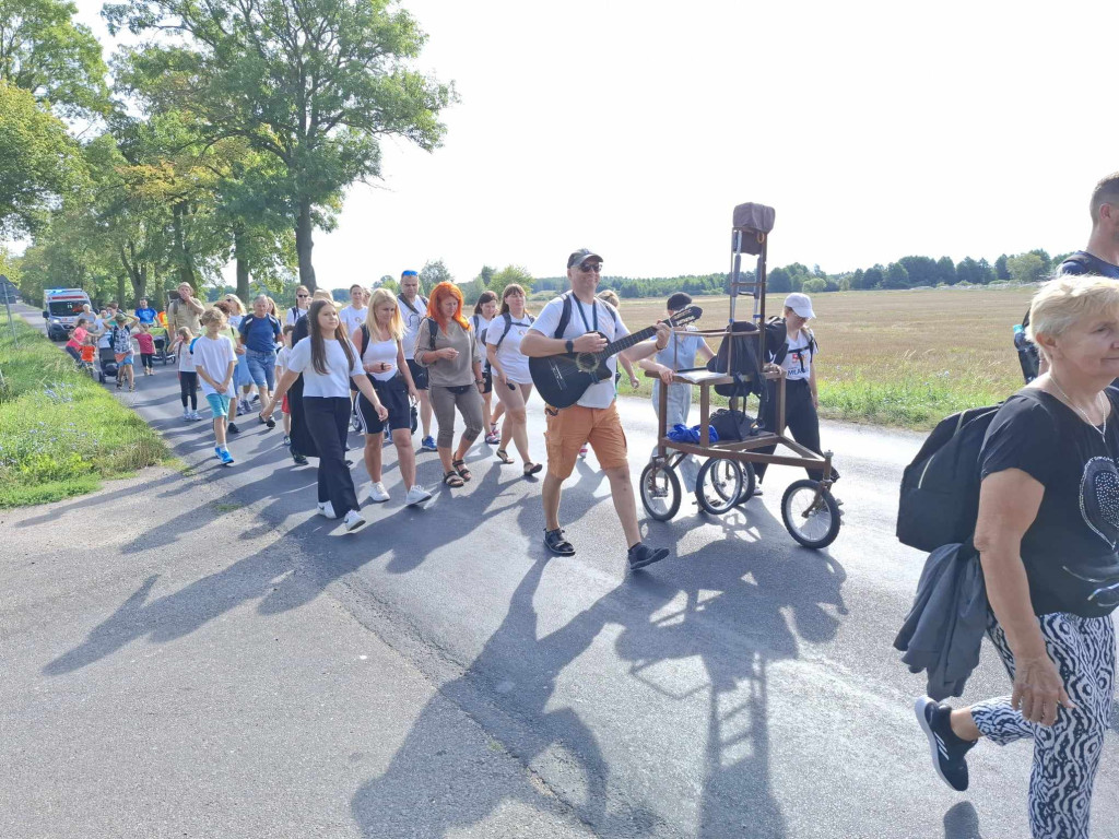 Pielgrzymi z Mławy na trasie 