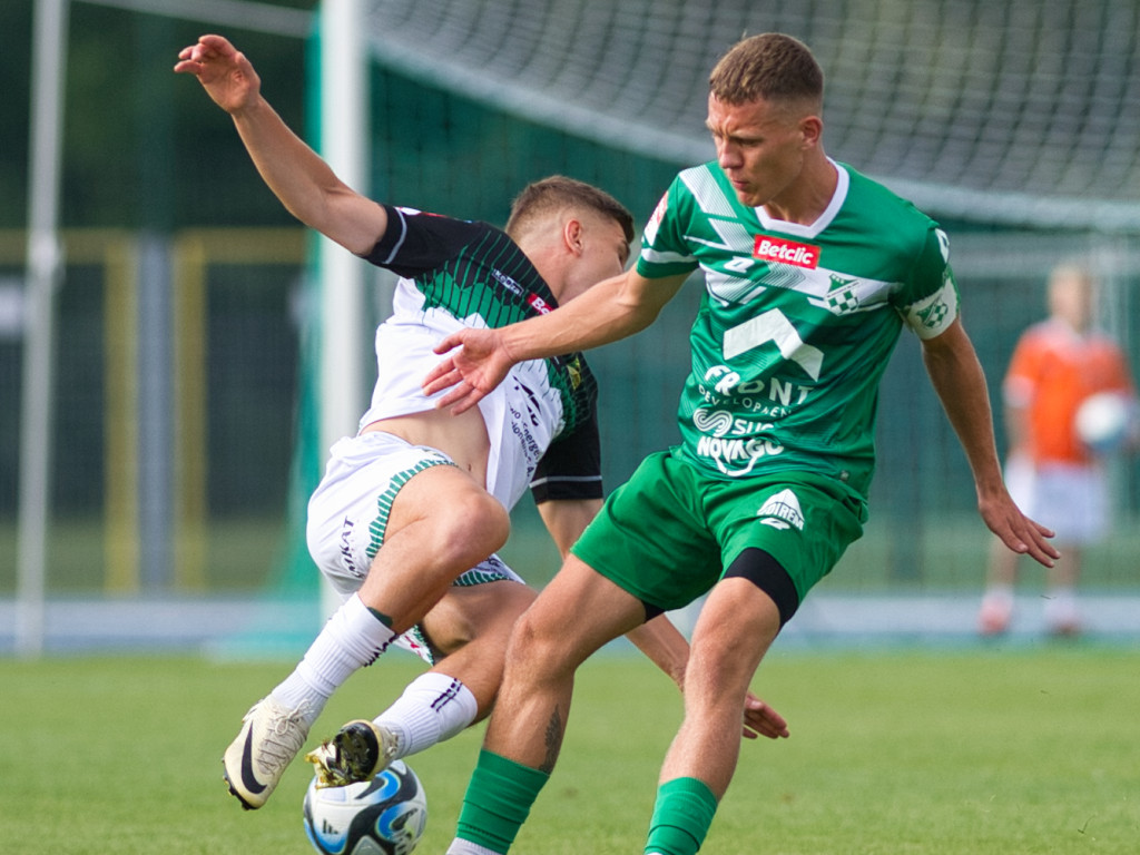 Inaguracja na remis.  Poprzeczka razy dwa