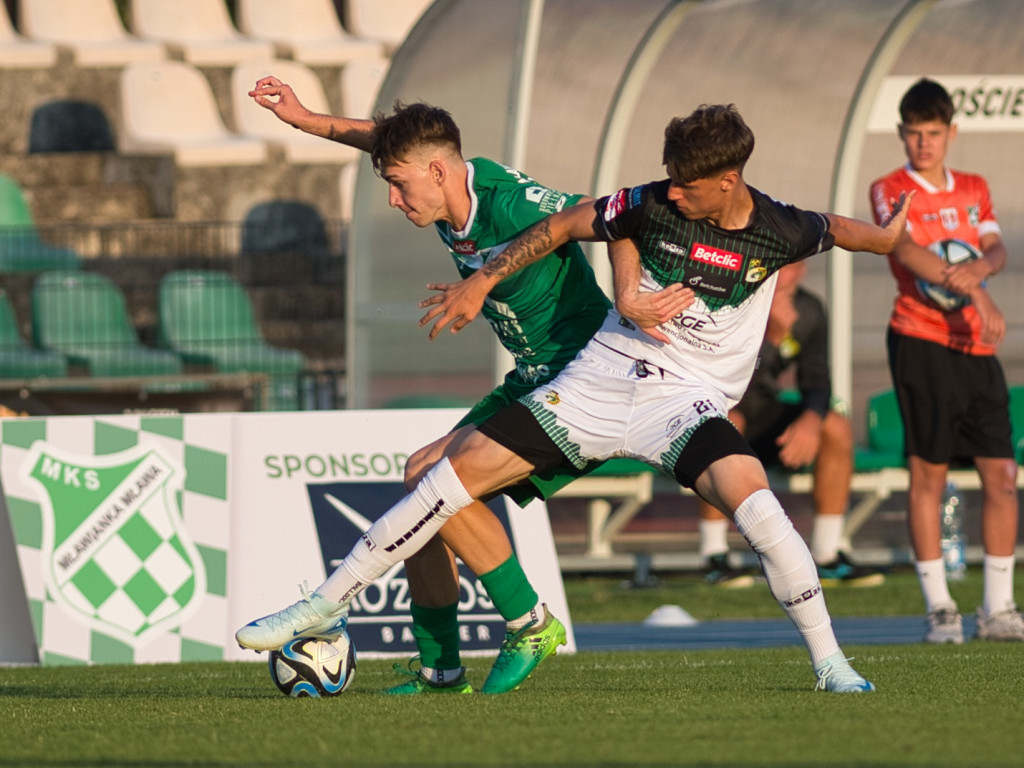 Inaguracja na remis.  Poprzeczka razy dwa