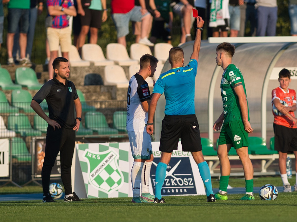 Inaguracja na remis.  Poprzeczka razy dwa