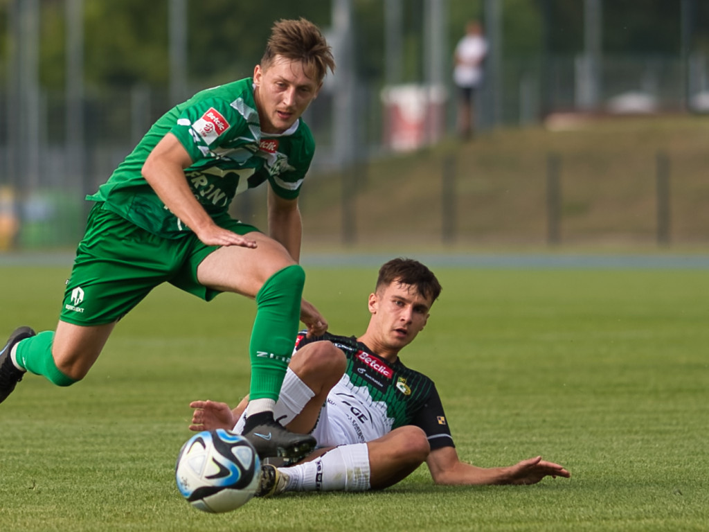 Inaguracja na remis.  Poprzeczka razy dwa