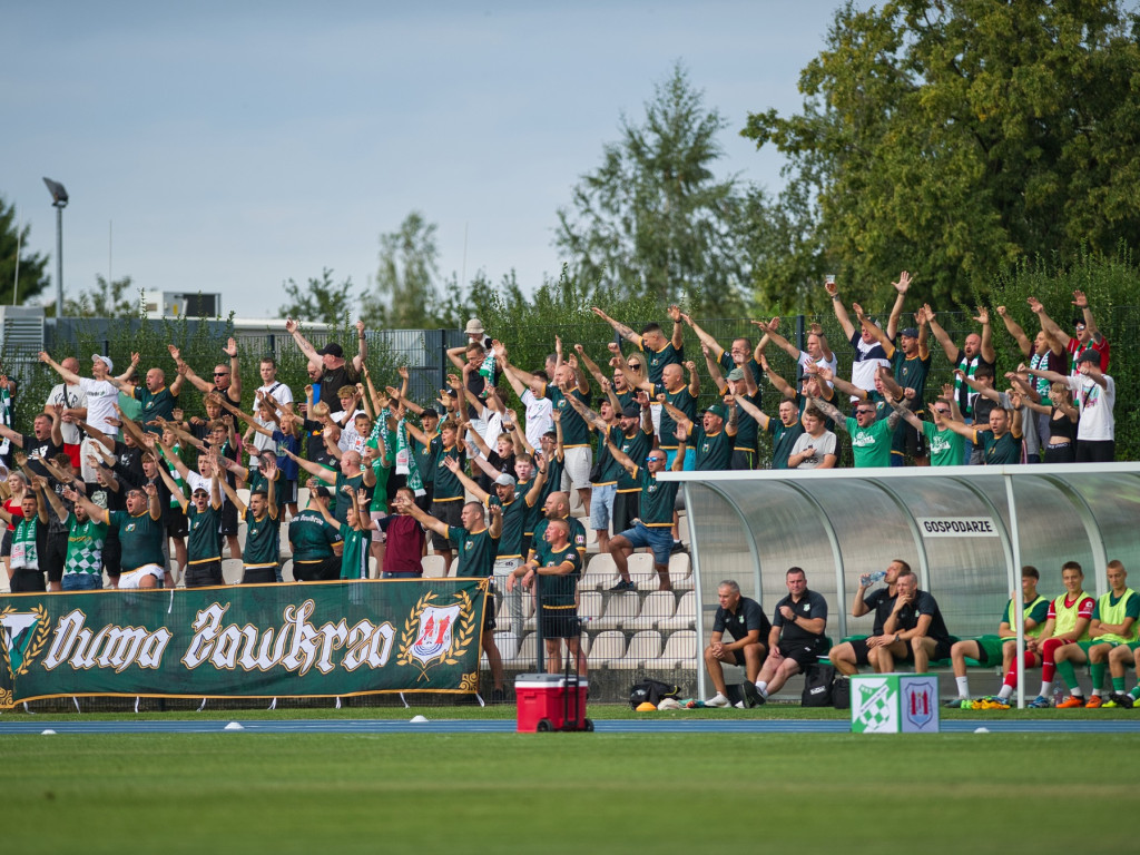 Inaguracja na remis.  Poprzeczka razy dwa