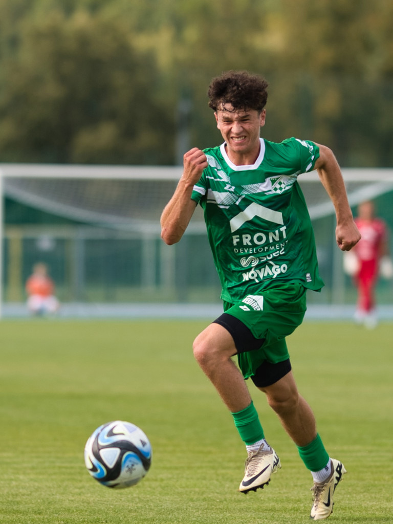 Inaguracja na remis.  Poprzeczka razy dwa