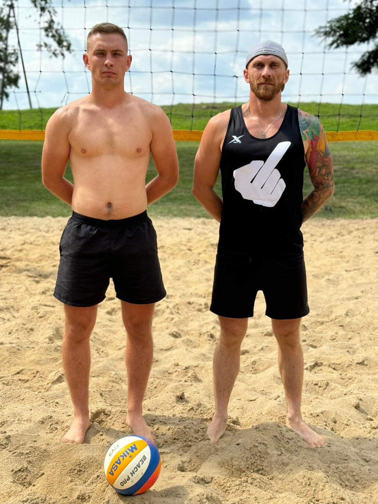 Stupsk na piasku. Jedenaście duetów na starcie