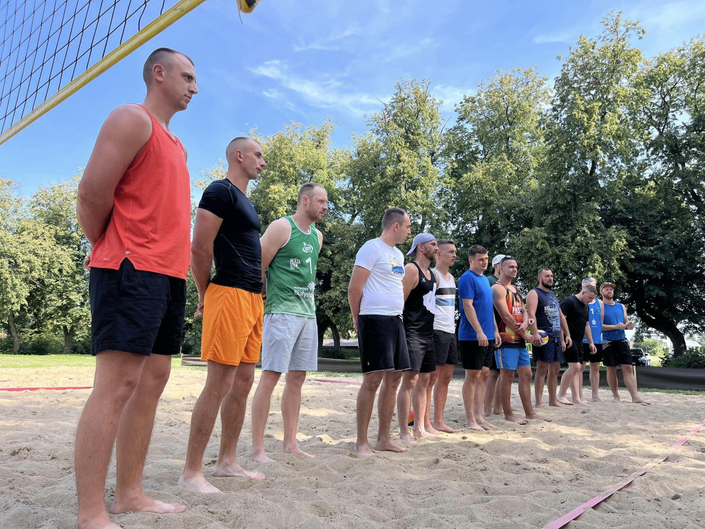 Stupsk na piasku. Jedenaście duetów na starcie