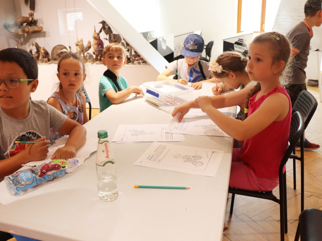 120 dzieci wzięło udział w wakacyjnej przygodzie z muzeum