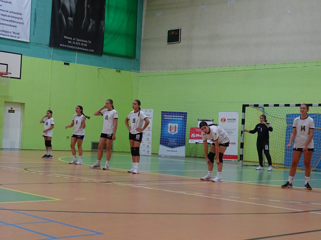 Jubileusz na boisku. Piłkarki na topie