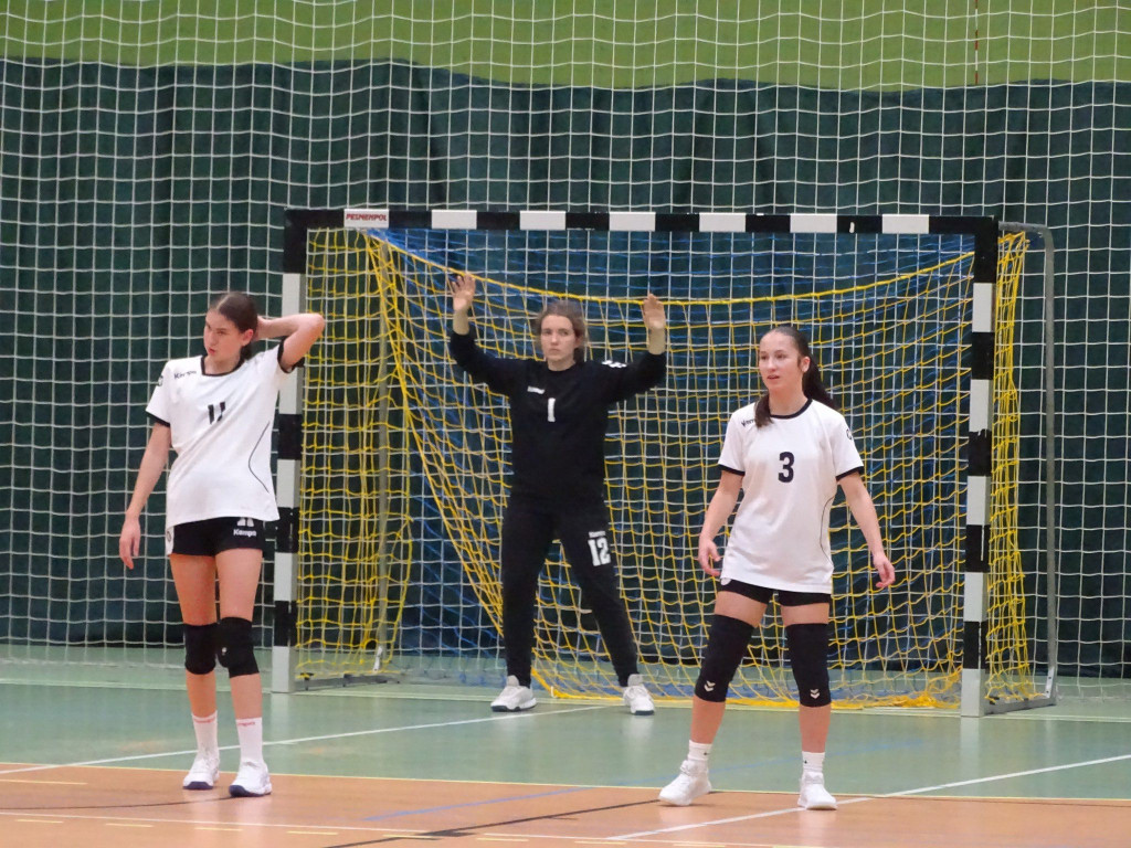 Jubileusz na boisku. Piłkarki na topie