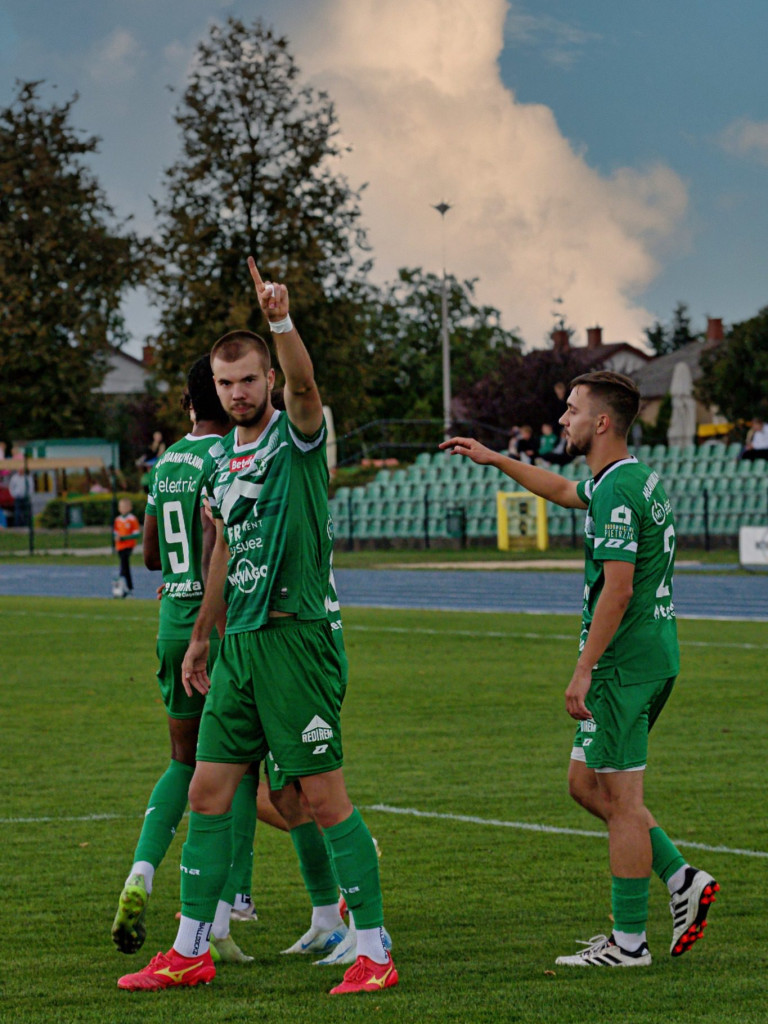 Na piątkę z Victorią. Kolejna kanonada w Mławie