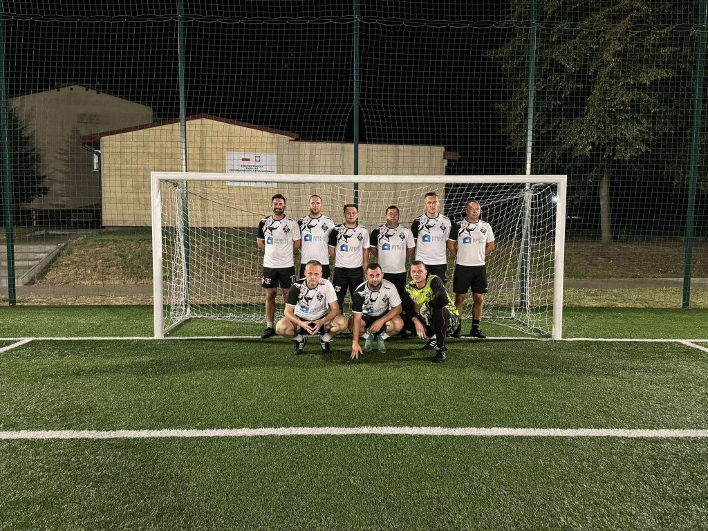 Czarna Elka z mistrzostwem. Jeziorski z koroną, Korneniev  MVP