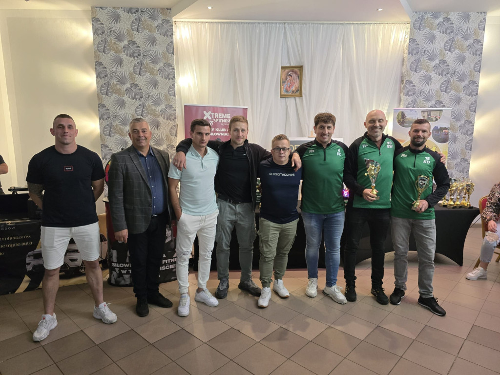 Czarna Elka z mistrzostwem. Jeziorski z koroną, Korneniev  MVP