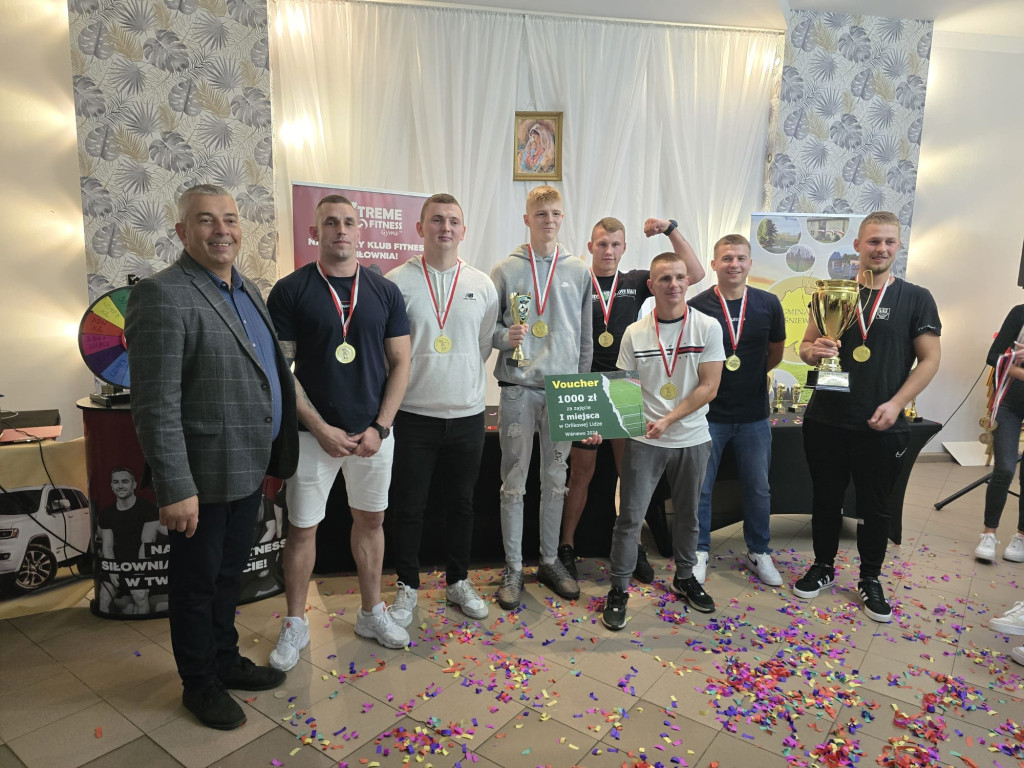 Czarna Elka z mistrzostwem. Jeziorski z koroną, Korneniev  MVP