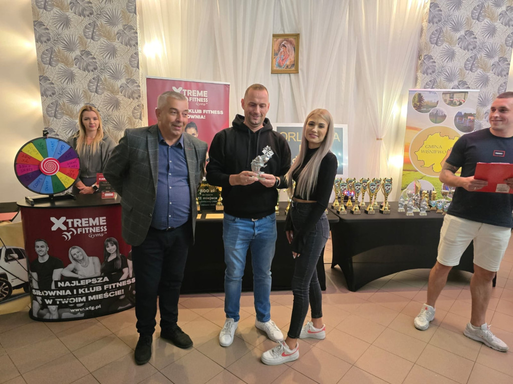 Czarna Elka z mistrzostwem. Jeziorski z koroną, Korneniev  MVP