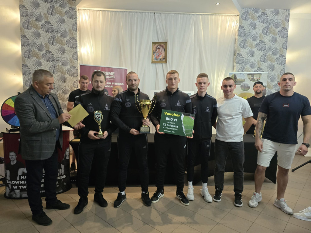 Czarna Elka z mistrzostwem. Jeziorski z koroną, Korneniev  MVP