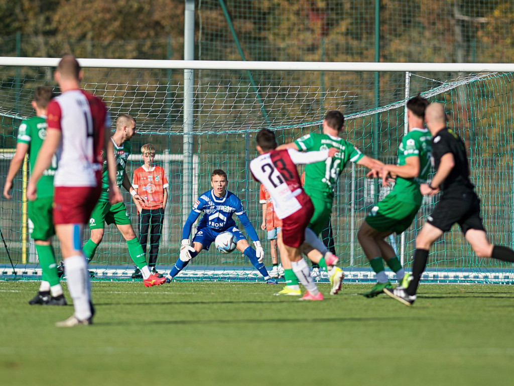 Dramatyczna końcówka. W dziesięciu bez punktu