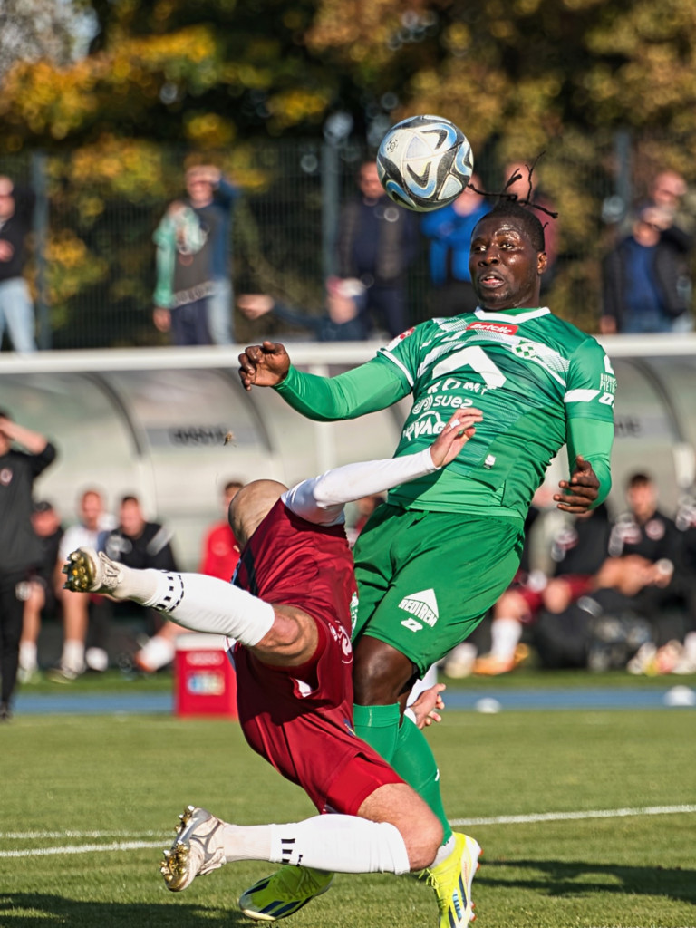 Dramatyczna końcówka. W dziesięciu bez punktu