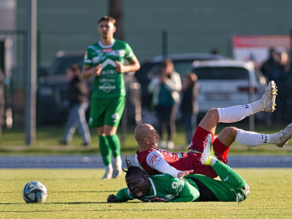 Dramatyczna końcówka. W dziesięciu bez punktu