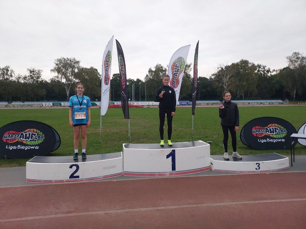 Warszawska liga z medalami i rekordami