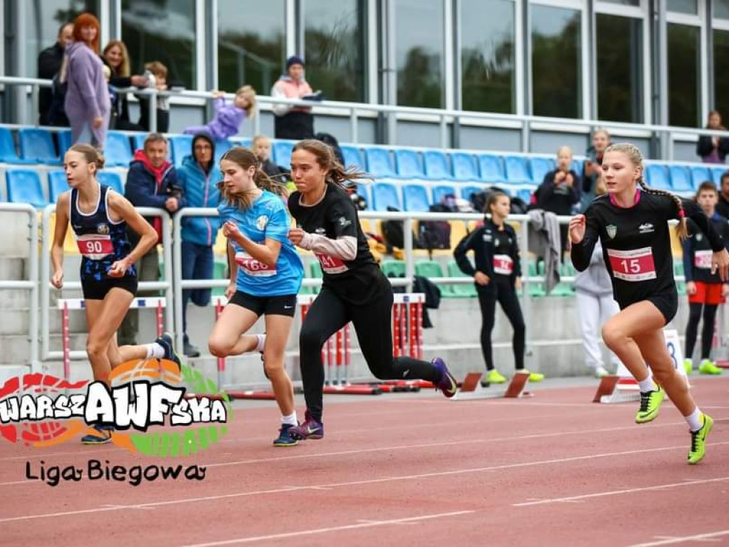 Warszawska liga z medalami i rekordami