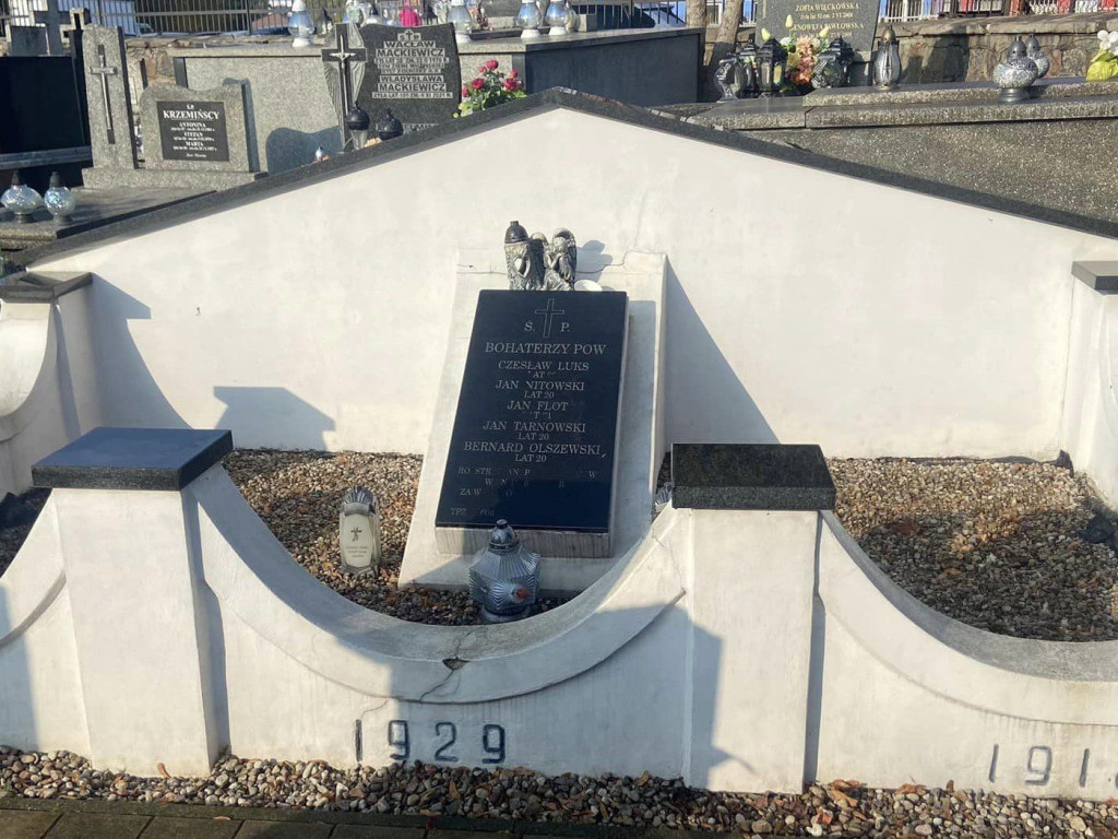 Kwesta na mławskich cmentarzach: Odnowione groby zasłużonych