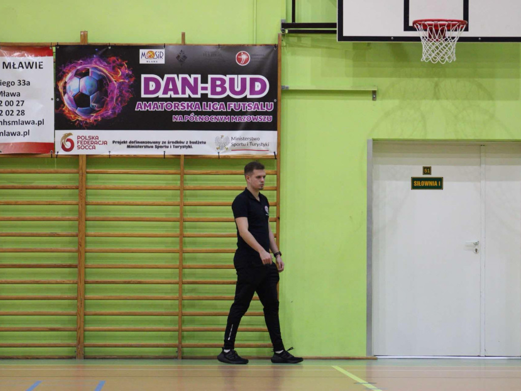 Otwarcie Wiśniewa na szóstkę. Trzynaście ekip na starcie