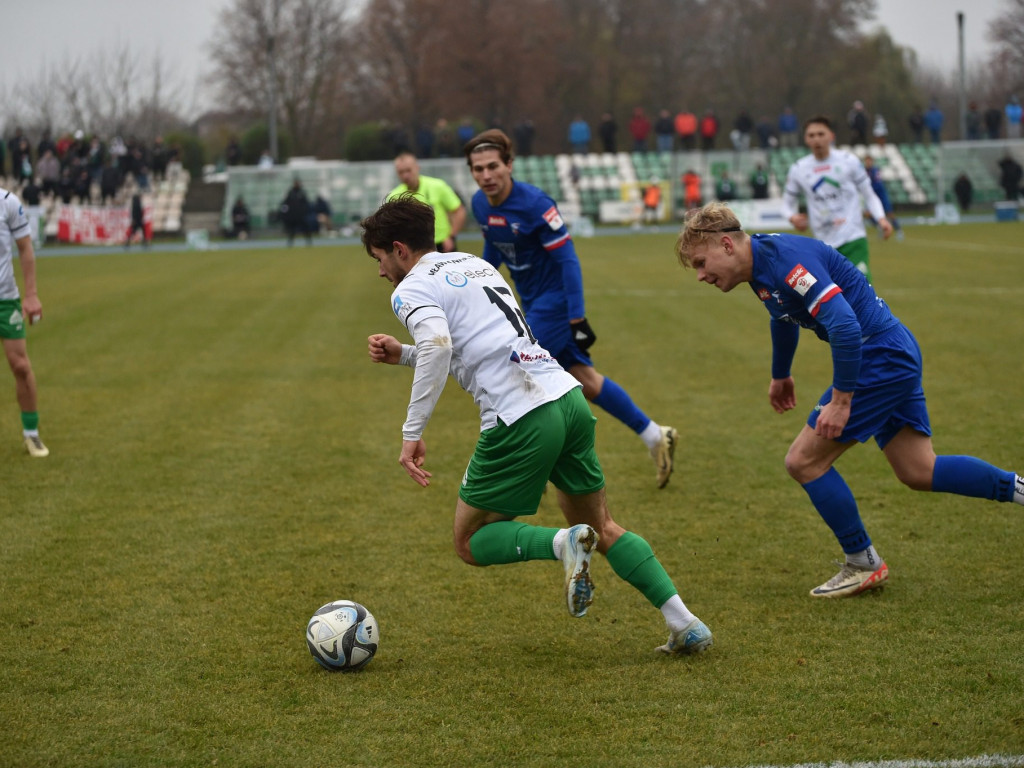 Kolejny sukces nad Bronią. Zły początek, udany finisz