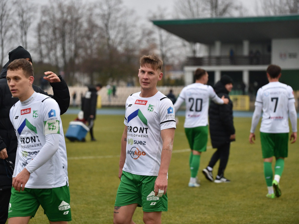 Kolejny sukces nad Bronią. Zły początek, udany finisz