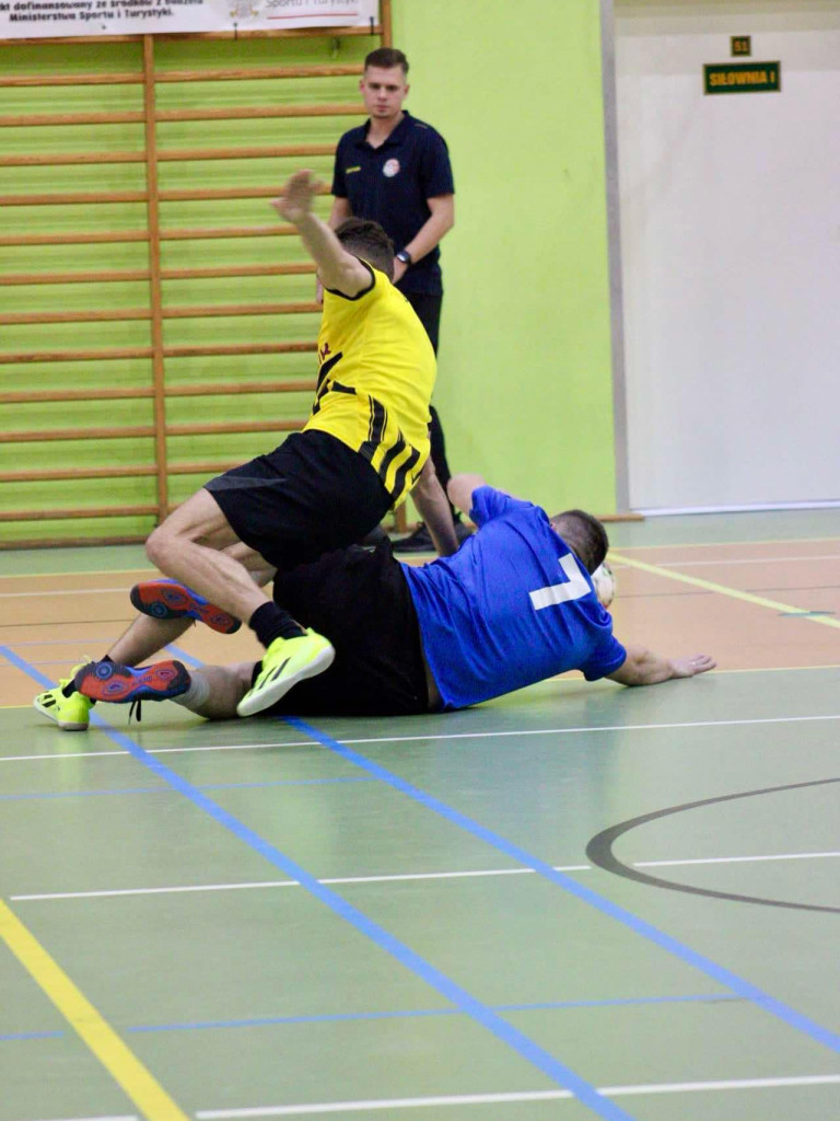 Mocne otwarcie mistrzów. Korneier razy cztery