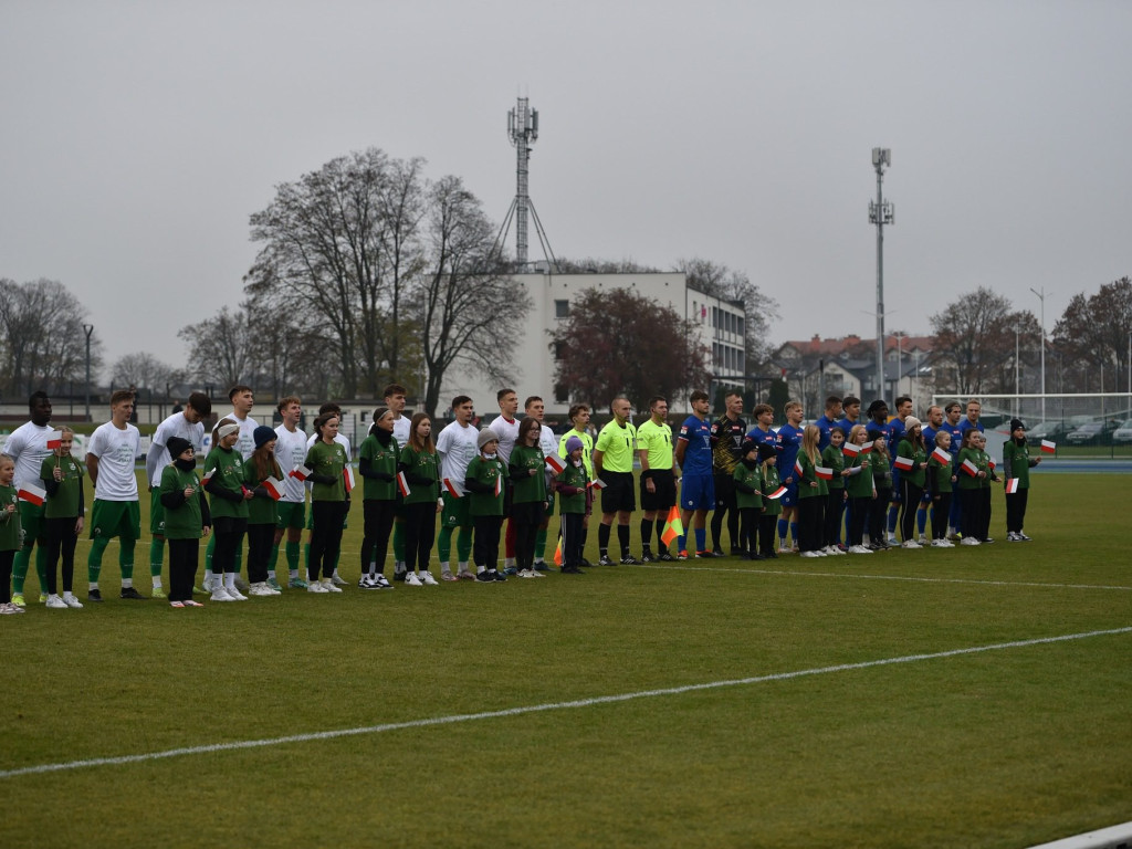 Kolejny sukces nad Bronią. Zły początek, udany finisz