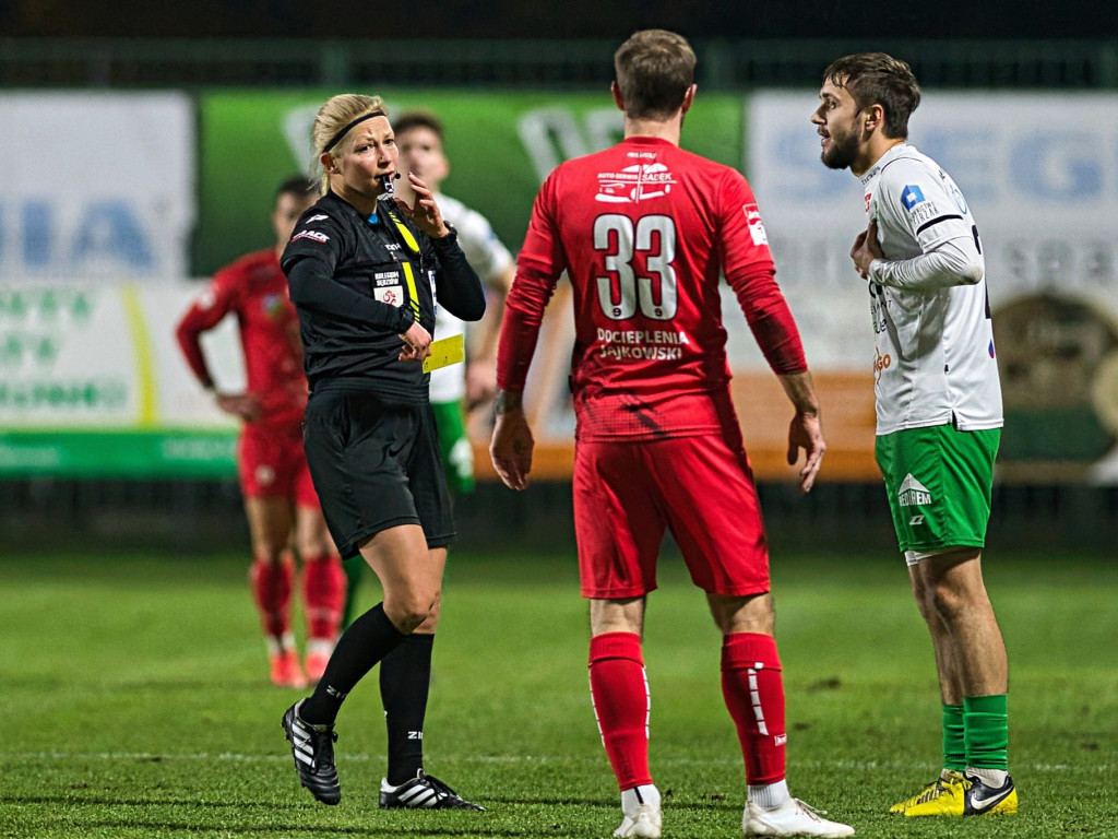 Będzie walkower, czy powtórka. W Wikielcu biją