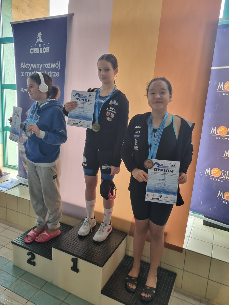 Wielkie emocje na basenie. Ponad sto medali mławian