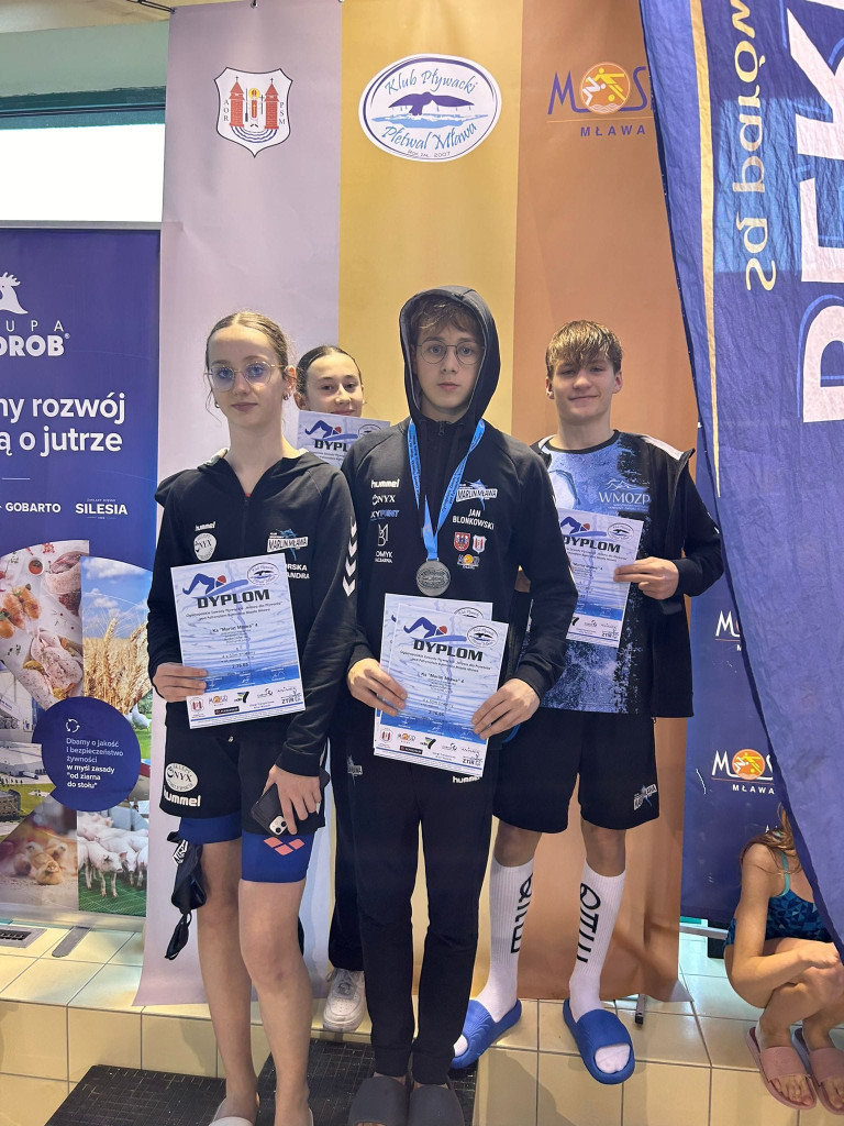 Wielkie emocje na basenie. Ponad sto medali mławian