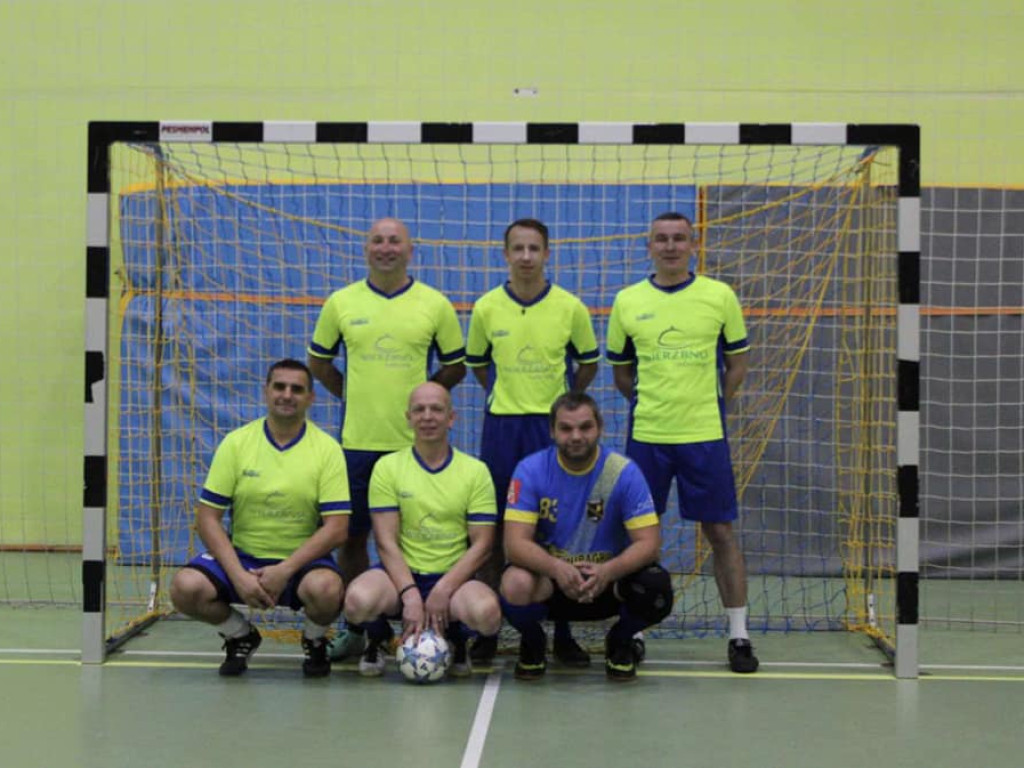 Raz Olsztyn, raz Włocławek. Puchary wyjechały z Mławy