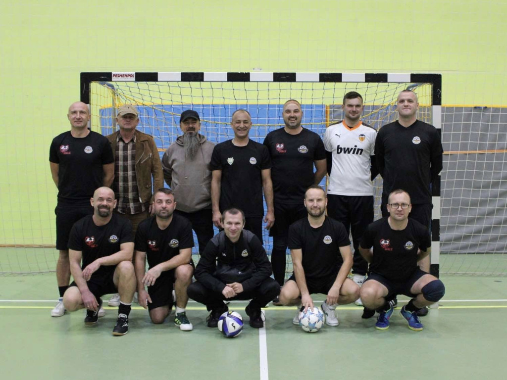 Raz Olsztyn, raz Włocławek. Puchary wyjechały z Mławy