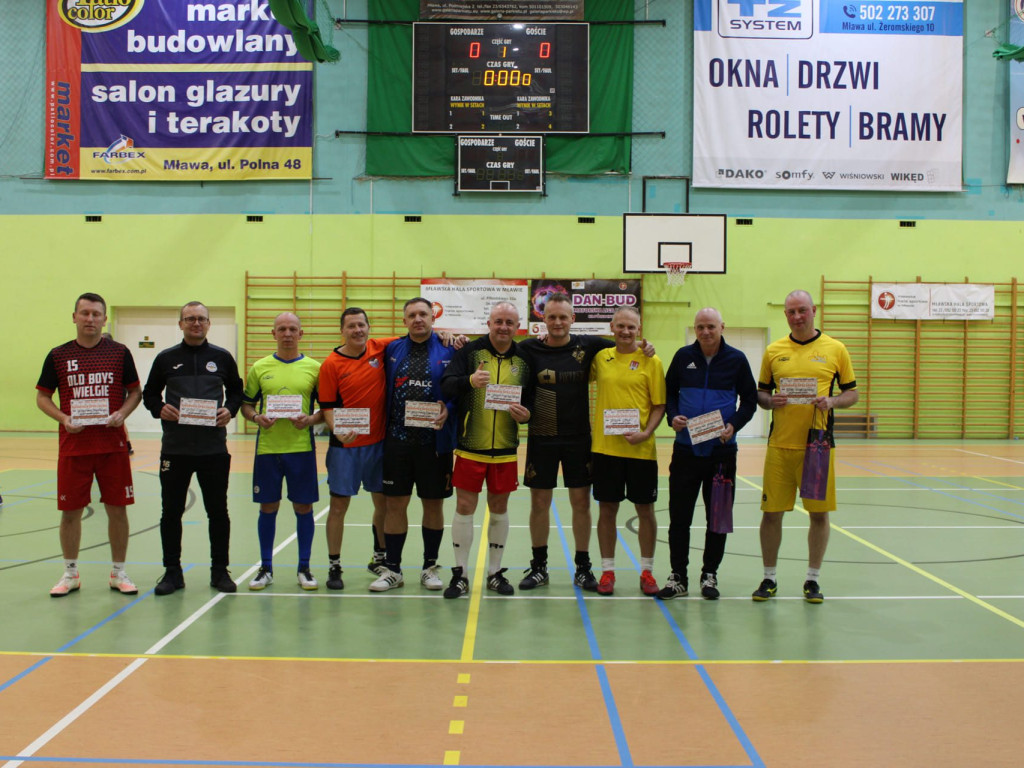 Raz Olsztyn, raz Włocławek. Puchary wyjechały z Mławy