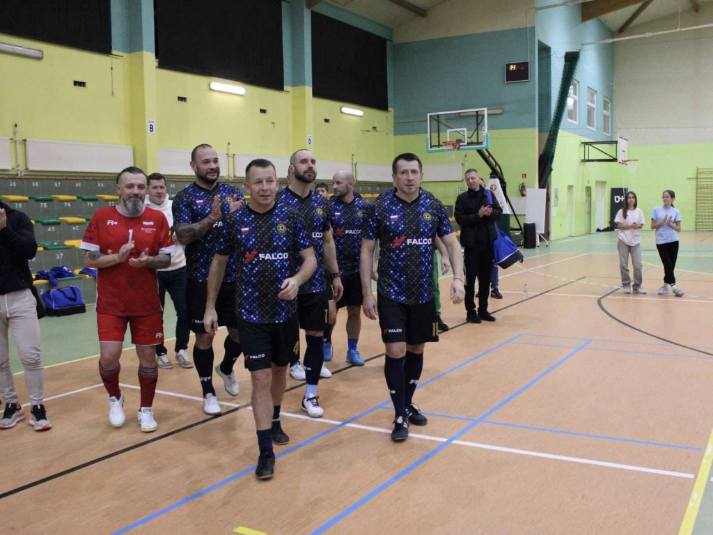 Raz Olsztyn, raz Włocławek. Puchary wyjechały z Mławy