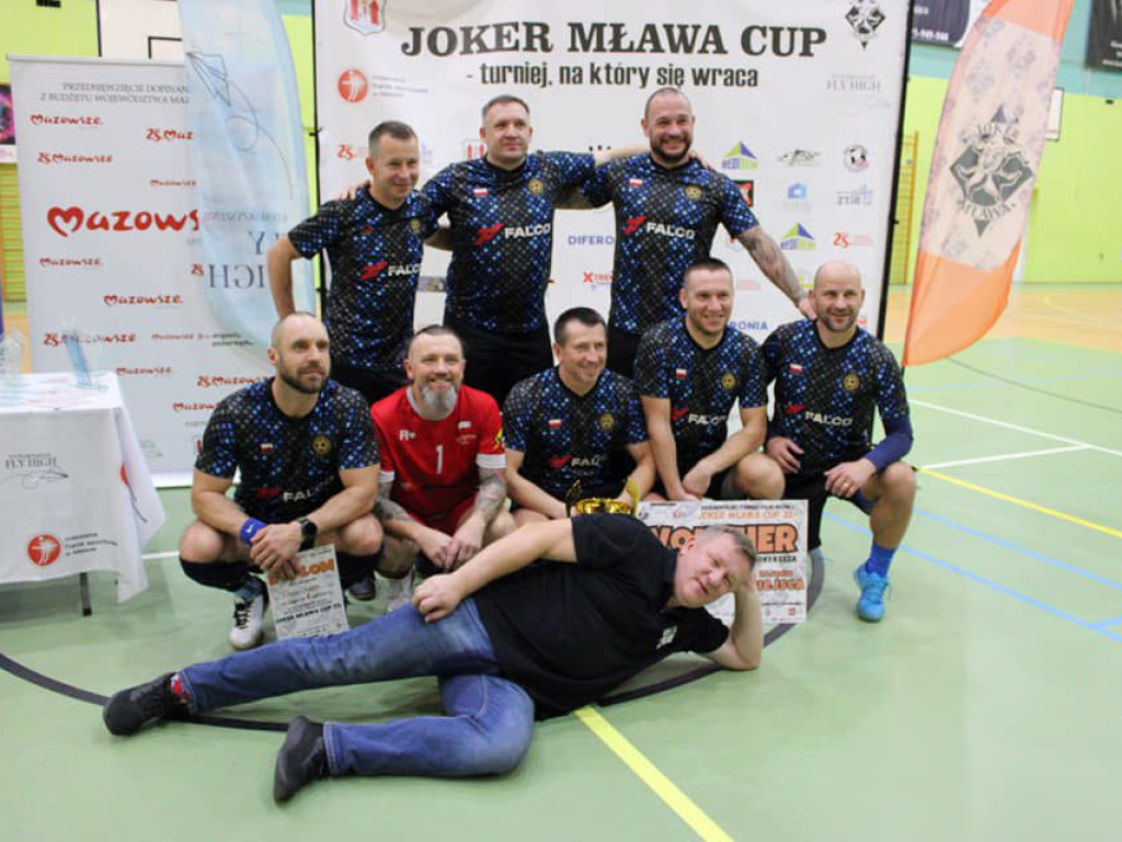 Raz Olsztyn, raz Włocławek. Puchary wyjechały z Mławy