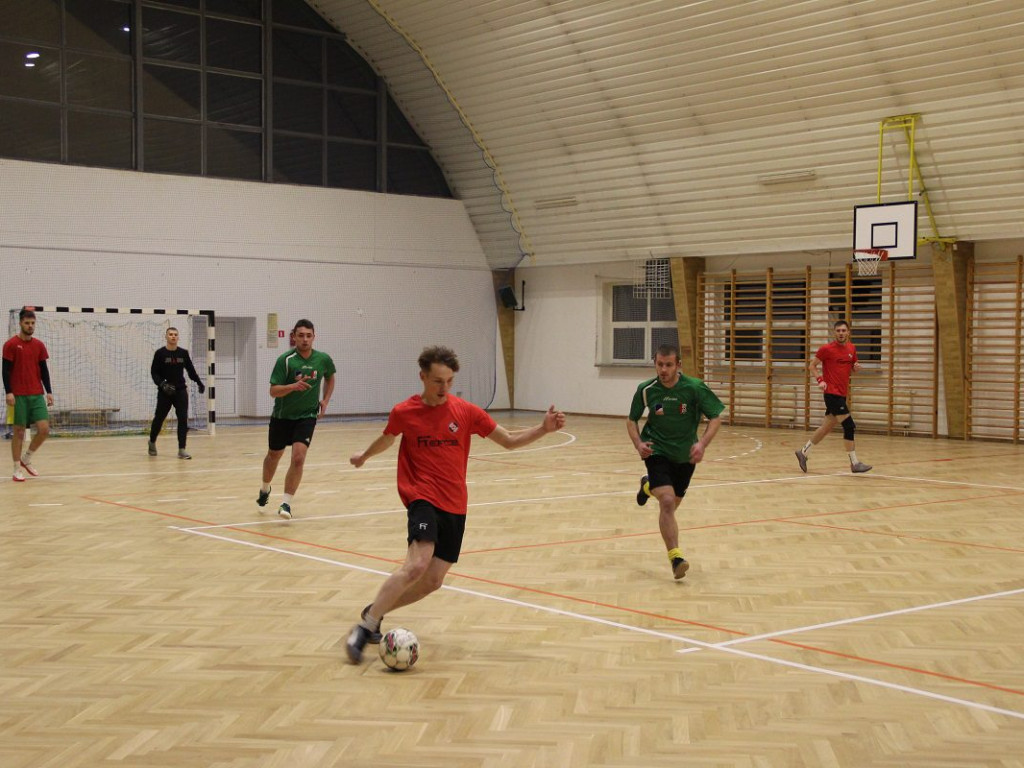 Albatrosy fruwały najwyżej. Grano we Wieczni Kościelnej