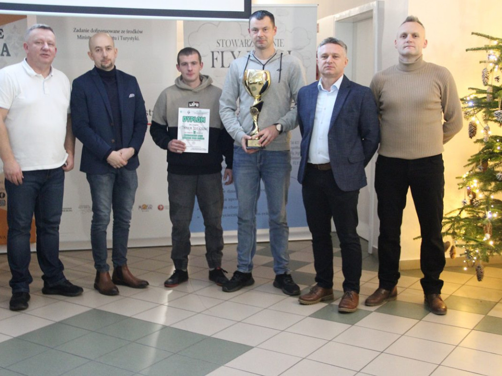 Albatrosy fruwały najwyżej. Grano we Wieczni Kościelnej