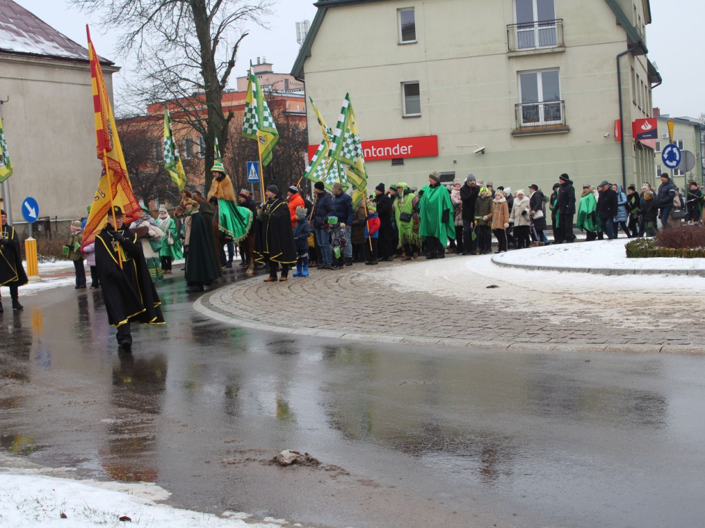 Mława świętowała Trzech Króli. Barwny orszak przeszedł ulicami miasta