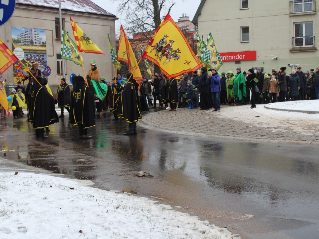 Mława świętowała Trzech Króli. Barwny orszak przeszedł ulicami miasta