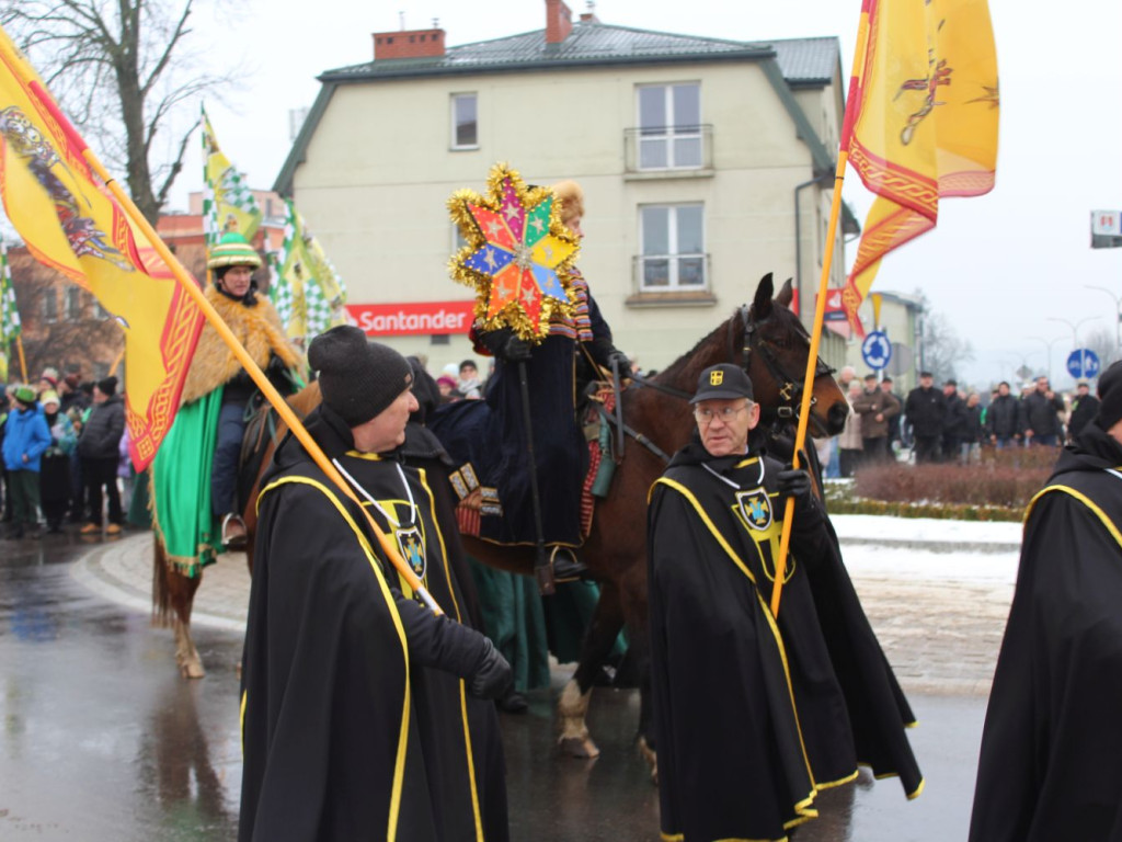 Mława świętowała Trzech Króli. Barwny orszak przeszedł ulicami miasta