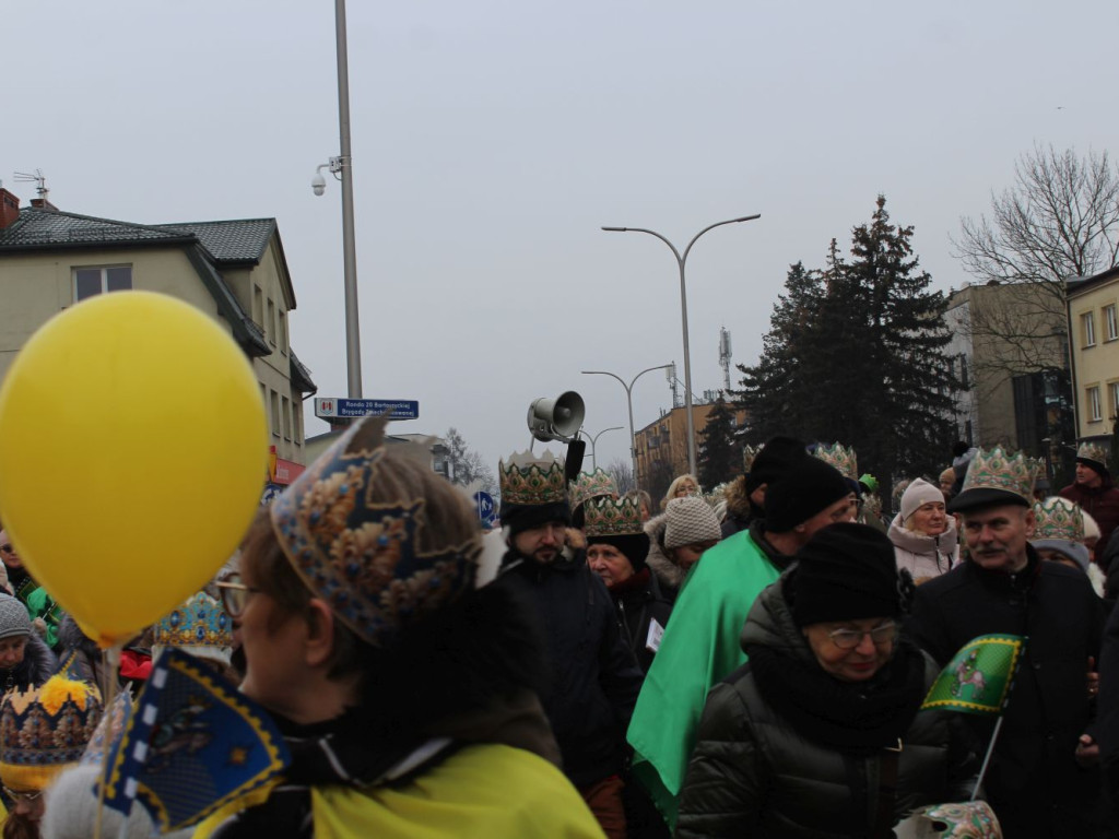 Mława świętowała Trzech Króli. Barwny orszak przeszedł ulicami miasta