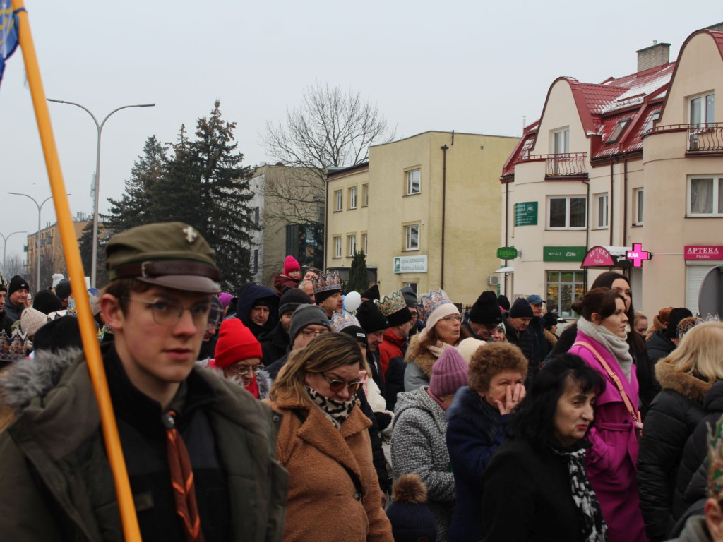 Mława świętowała Trzech Króli. Barwny orszak przeszedł ulicami miasta